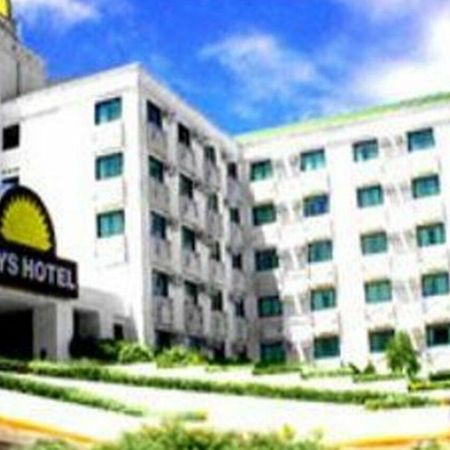 Days Hotel Mactan Cebu มักตัน ภายนอก รูปภาพ