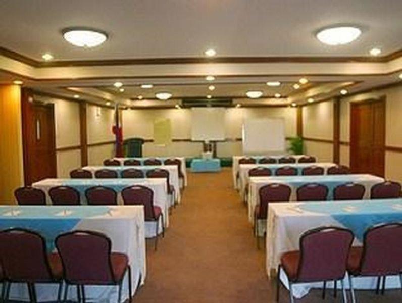 Days Hotel Mactan Cebu มักตัน ภายนอก รูปภาพ